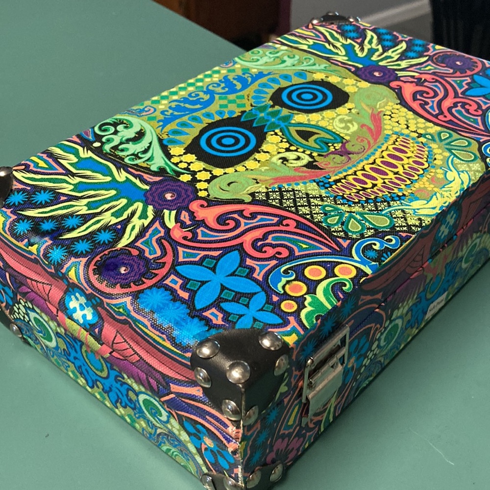 Painted skull box purse - Picture 4 of 12